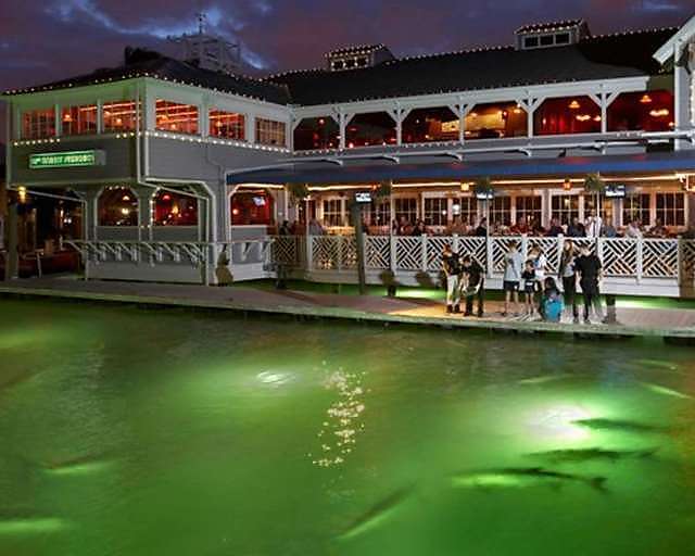 Miami-15th-Street-Fisheries[1]